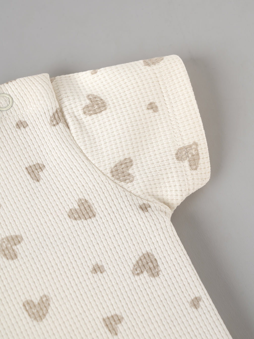 Popees Baby Unisex Cream Printed Half Sleeve T-Shirt | Cute Heart Print Top| 0-9 Months
