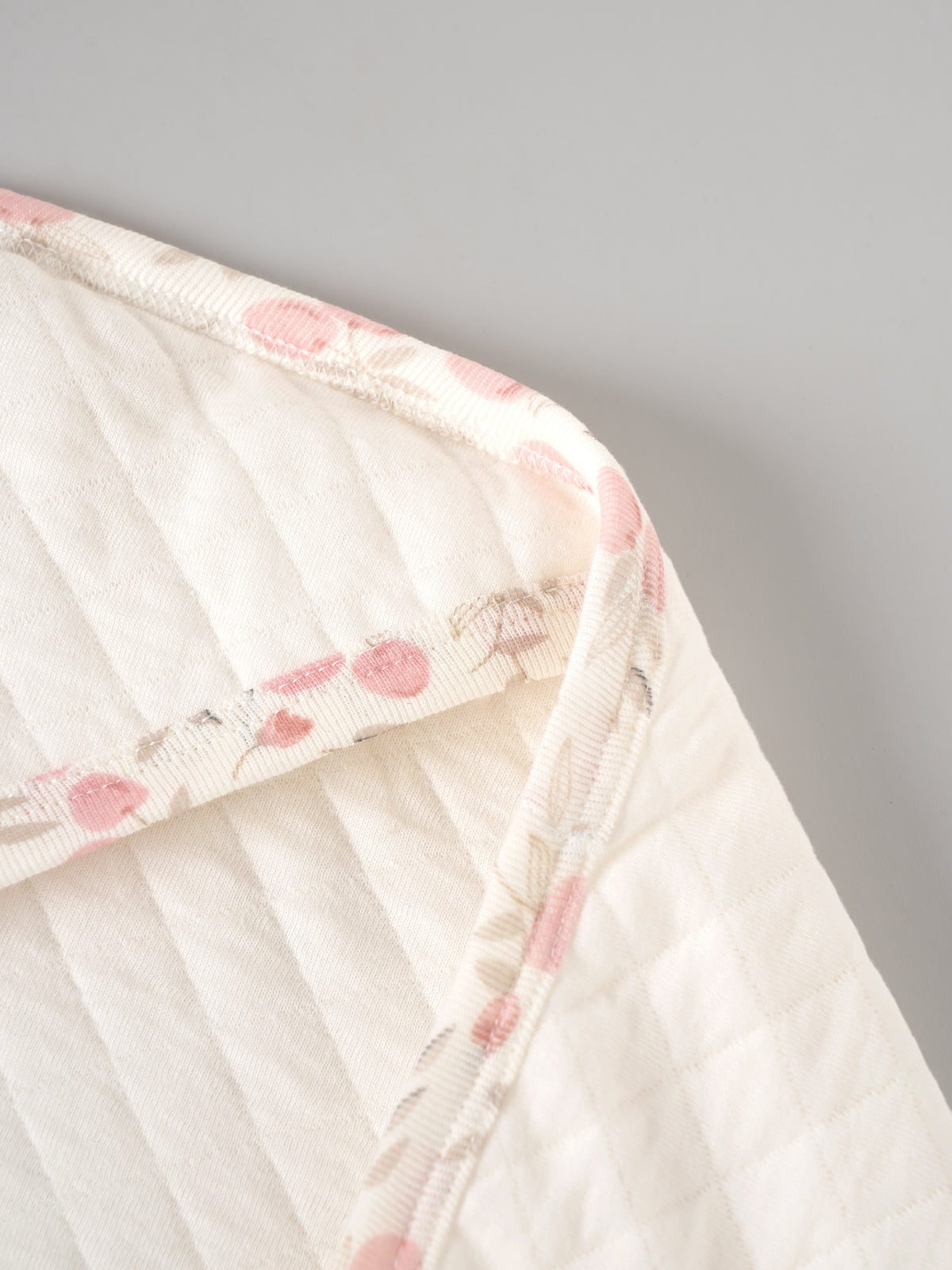 Popees Baby Hooded Towel – Quilted Snow White (Color and Design May Vary Depending on Availability)