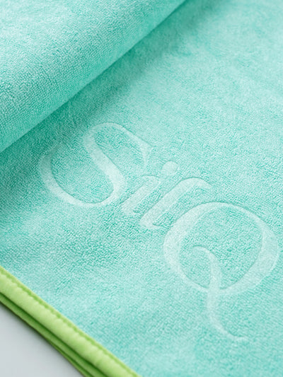 Newborn Bathing Towel – Lightweight, Extra-Absorbent, and Skin-Safe Cotton Towel for Babies(color and design may vary depending on availability)